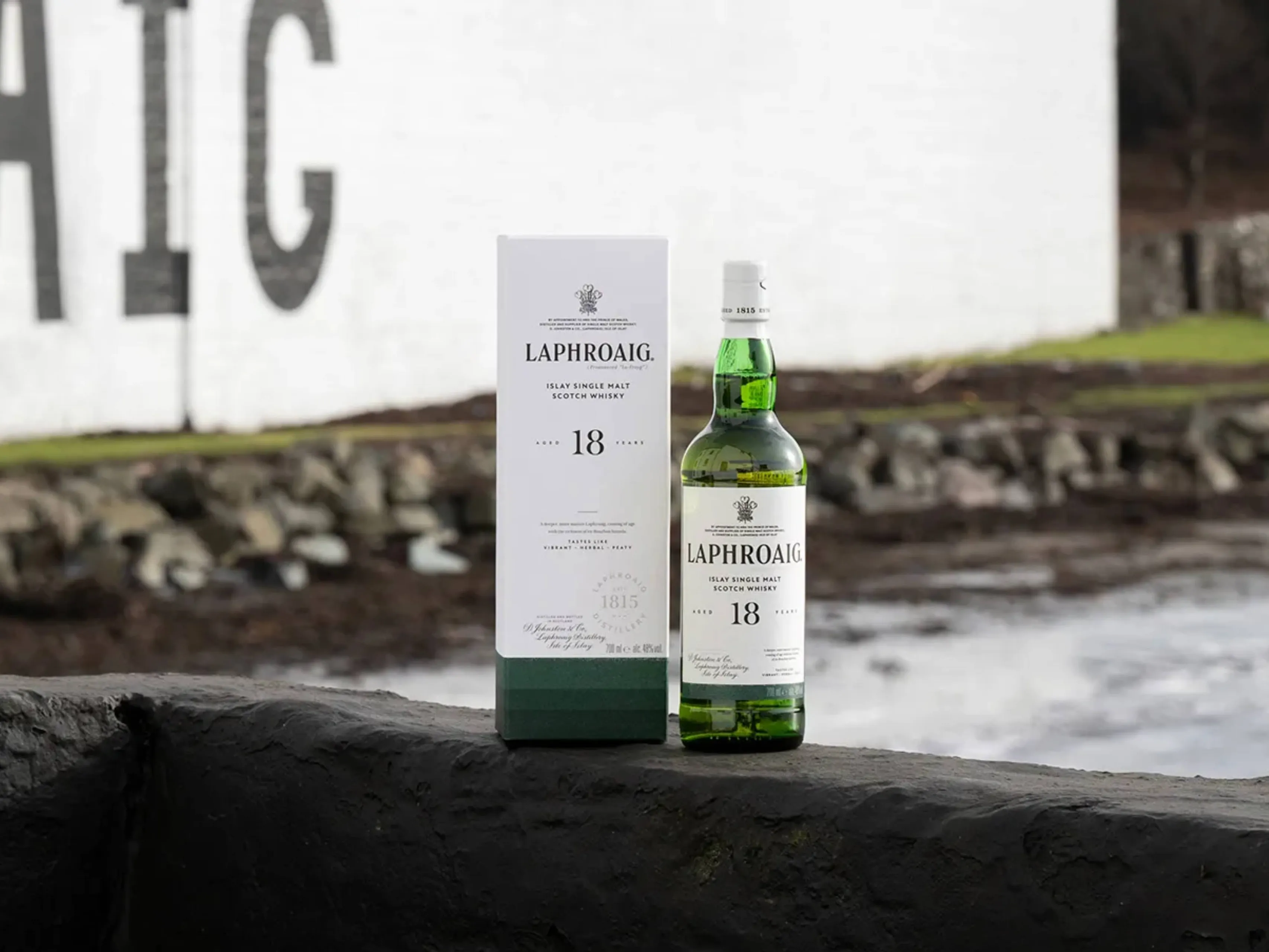 laphroaig 18 year old single malt whisky 1