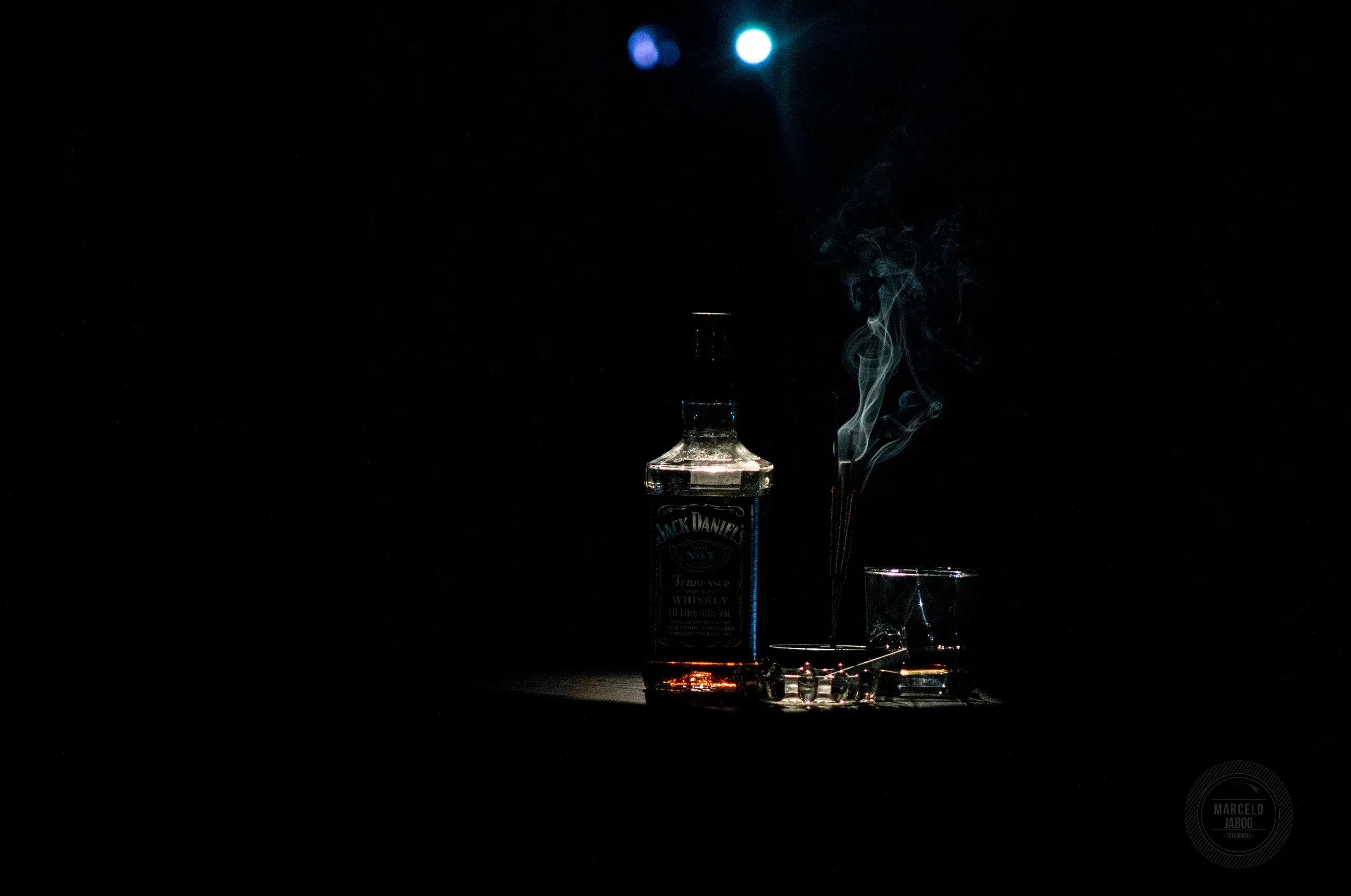 jack daniels met sigaret