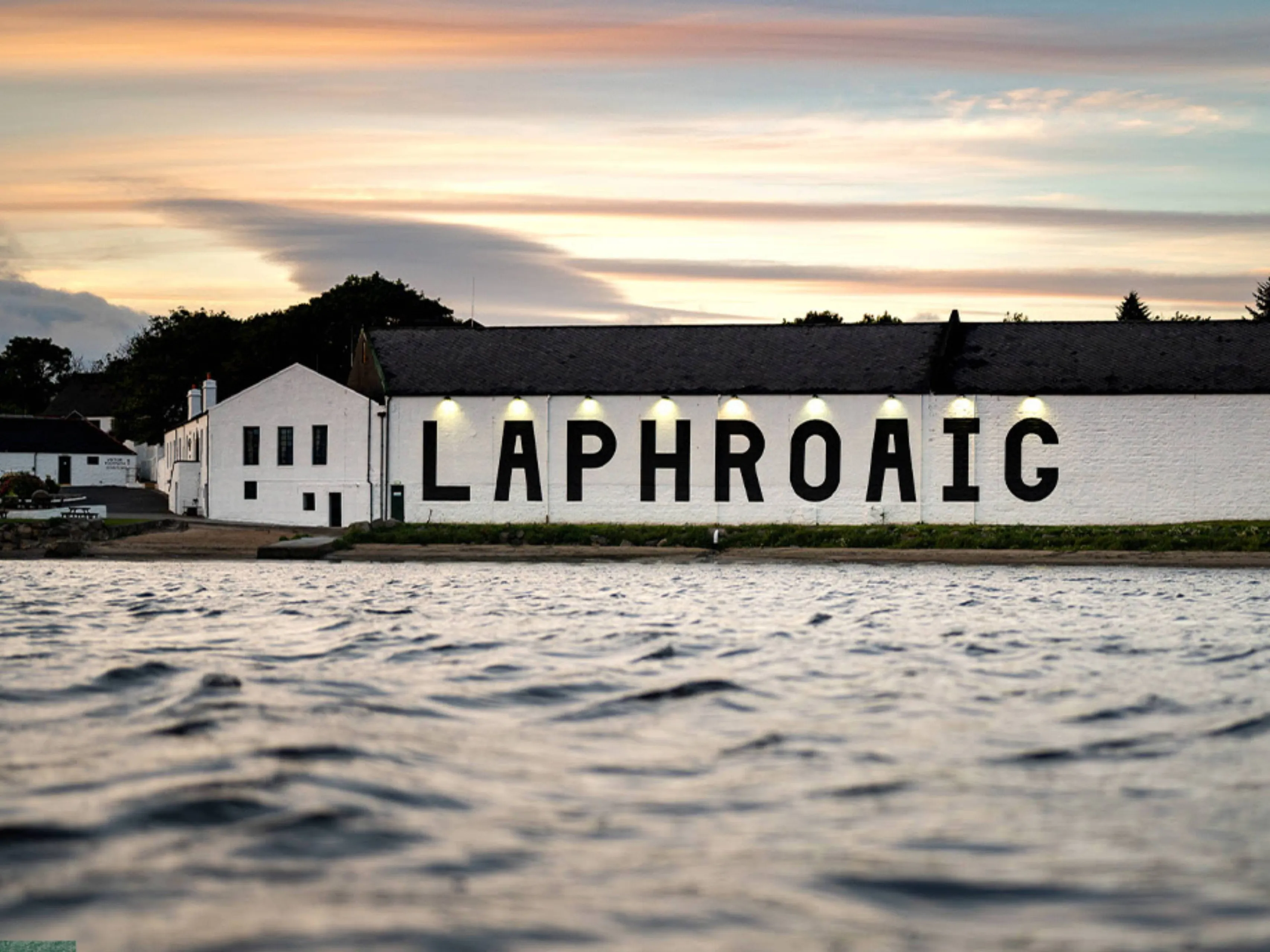 laphroaig distillery