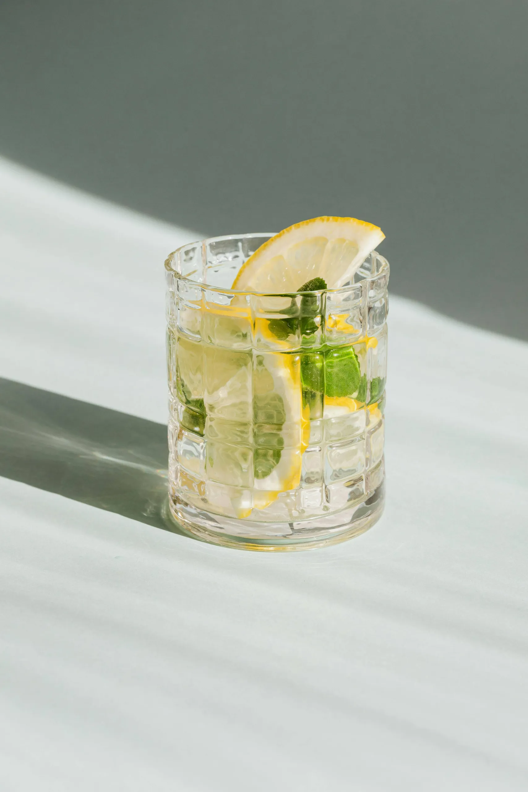 cocktail met munt en citroen