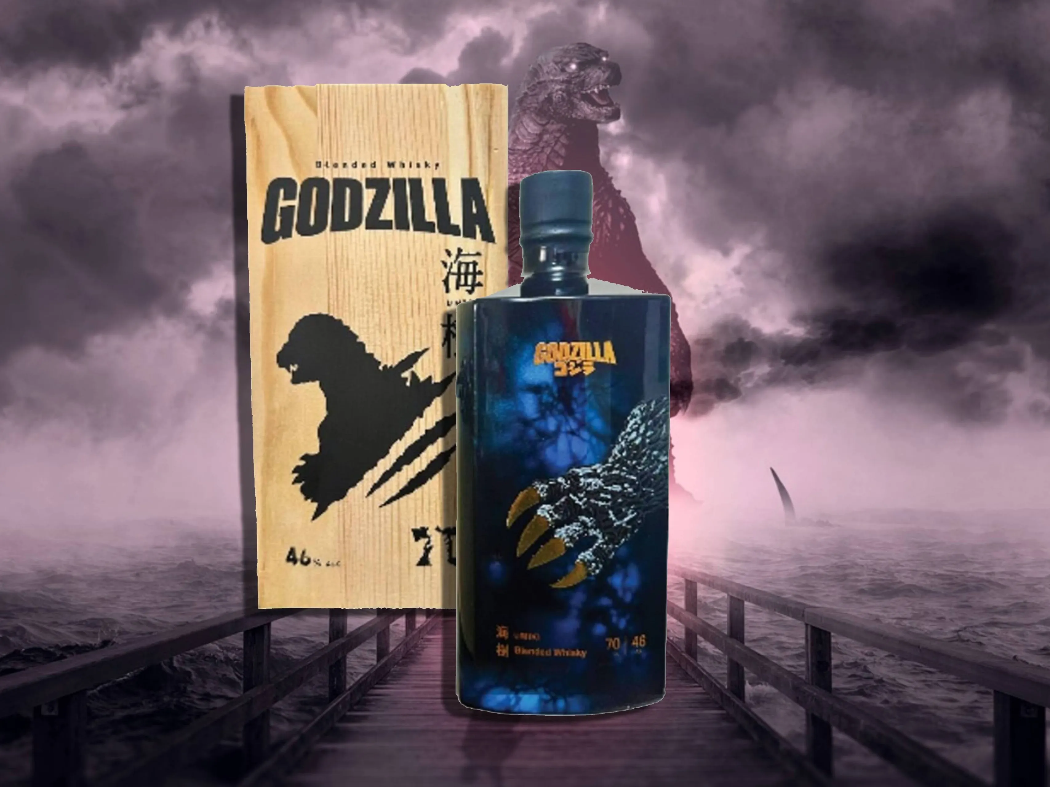 Umiki Godzilla Blended whisky met godzilla zelf op de achtergrond