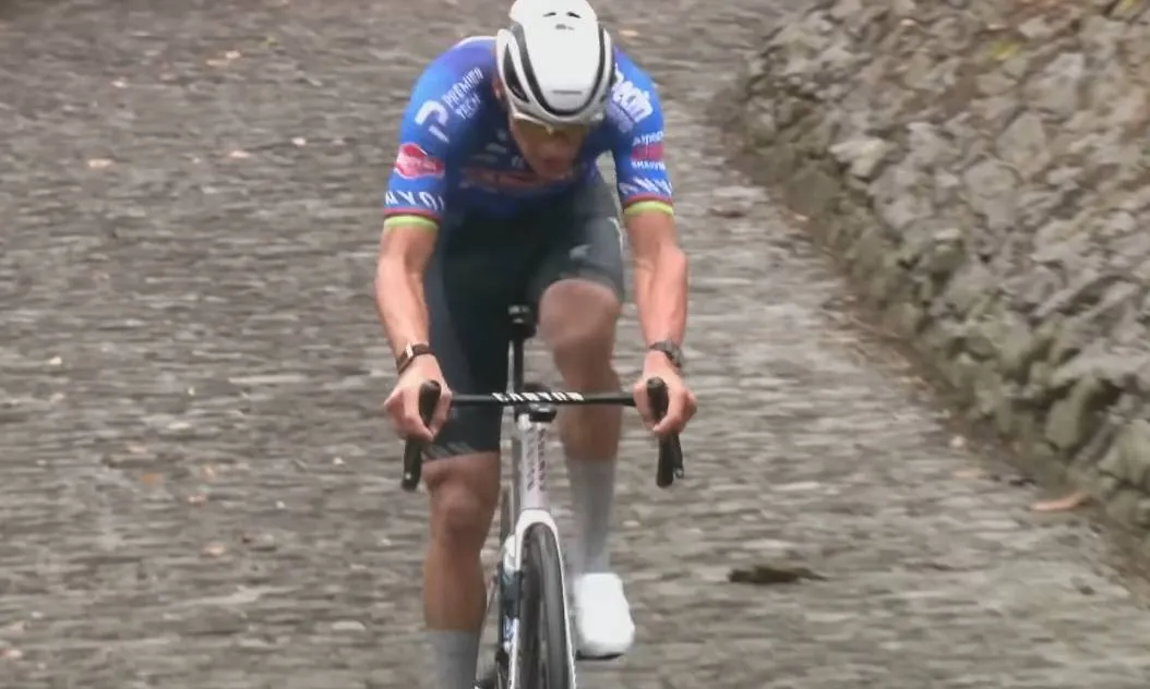 Schermopname_10-3-2026_95456_www.youtube.com