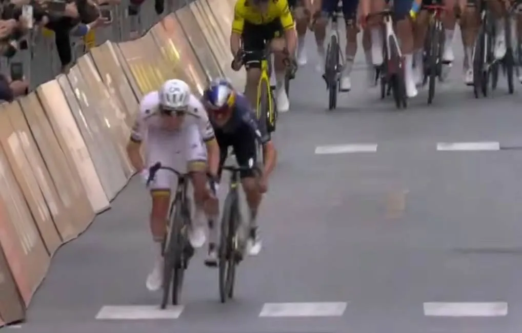 Schermopname_21-3-2026_202913_www.youtube.com