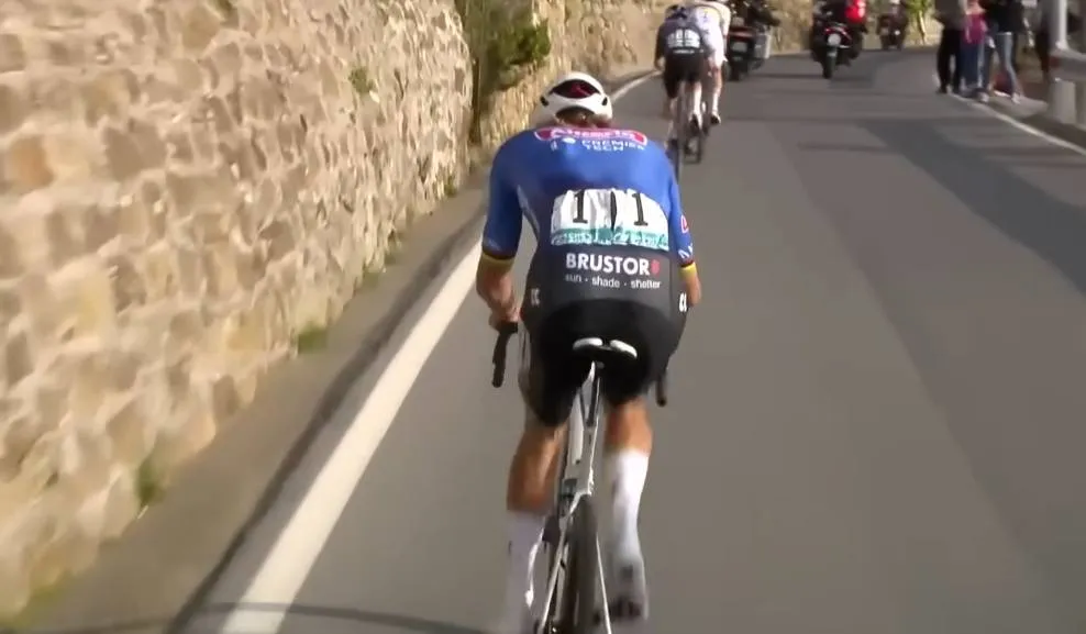 Schermopname_23-3-2026_71112_www.youtube.com