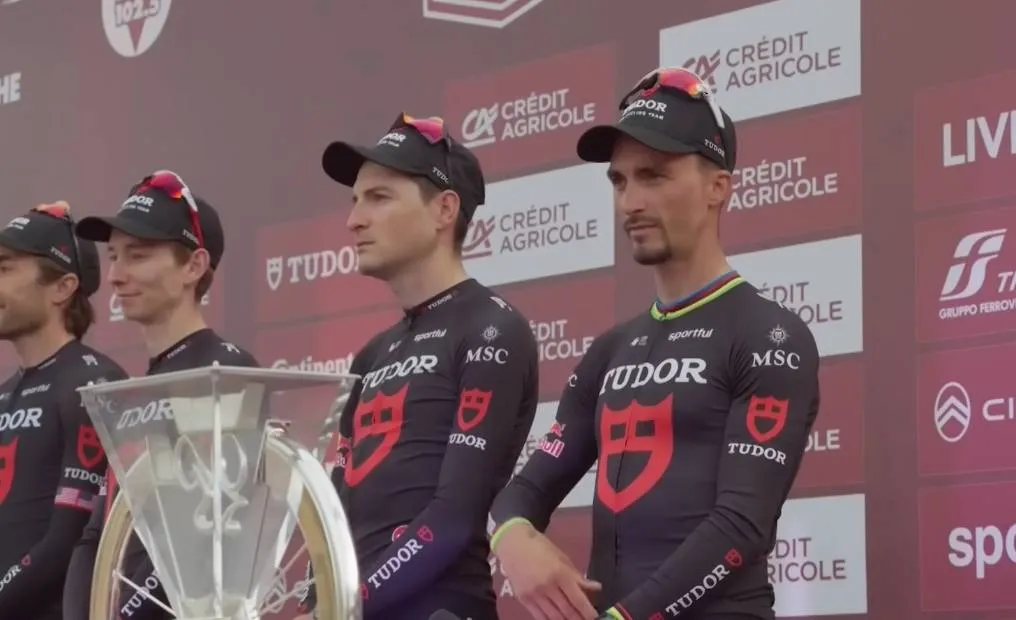 Schermopname_24-3-2026_14312_www.youtube.com