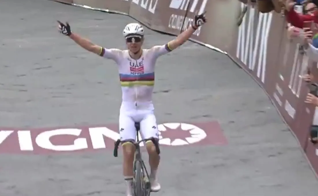 Schermopname_9-3-2026_231620_x.com