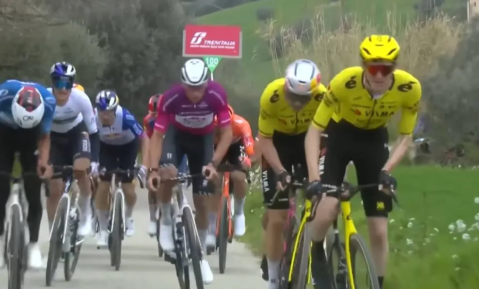 Schermopname_1-4-2026_73938_www.youtube.com