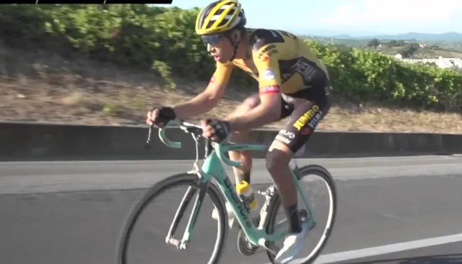 Schermopname_1-4-2026_84112_www.youtube.com