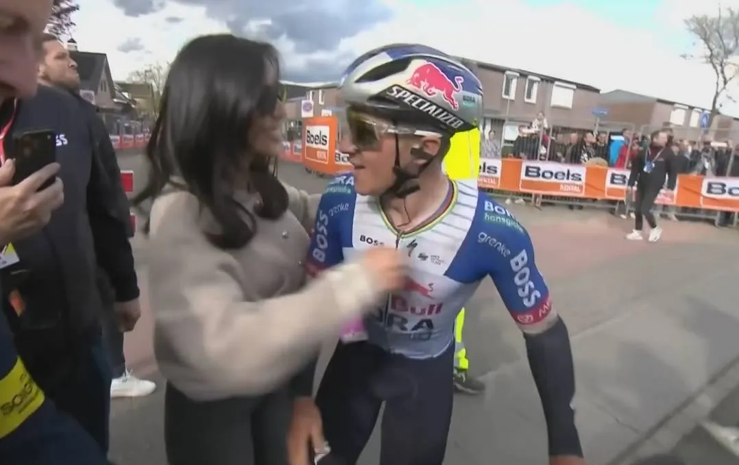 Schermopname_21-4-2026_82234_www.youtube.com