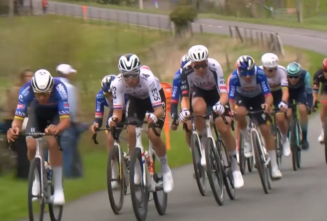 Schermopname_8-4-2026_125853_www.youtube.com