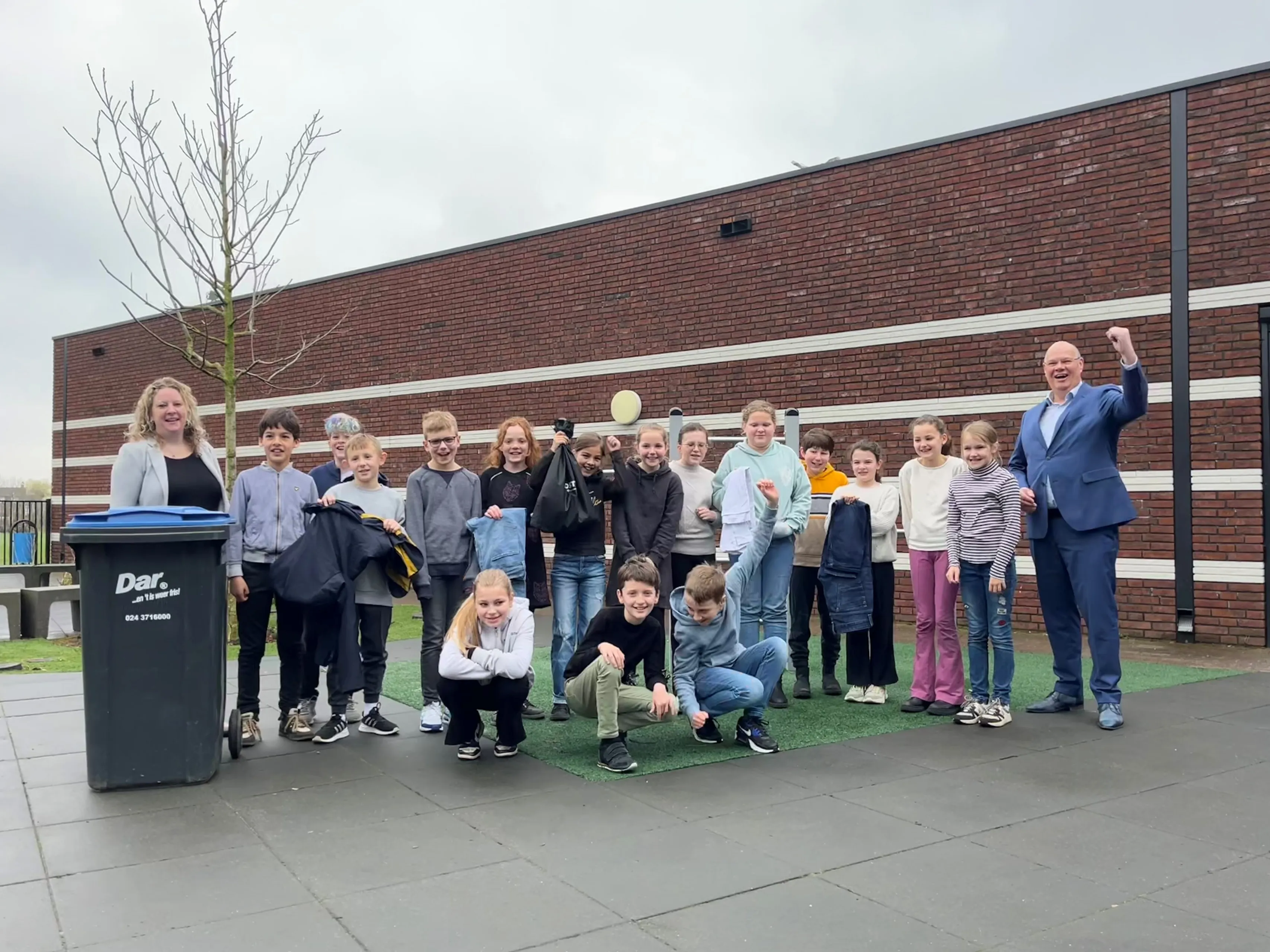 20240318 textiel race van start in de gemeente wijchen
