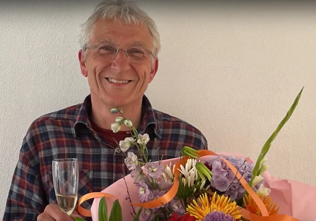 ben teubner still uit video awn