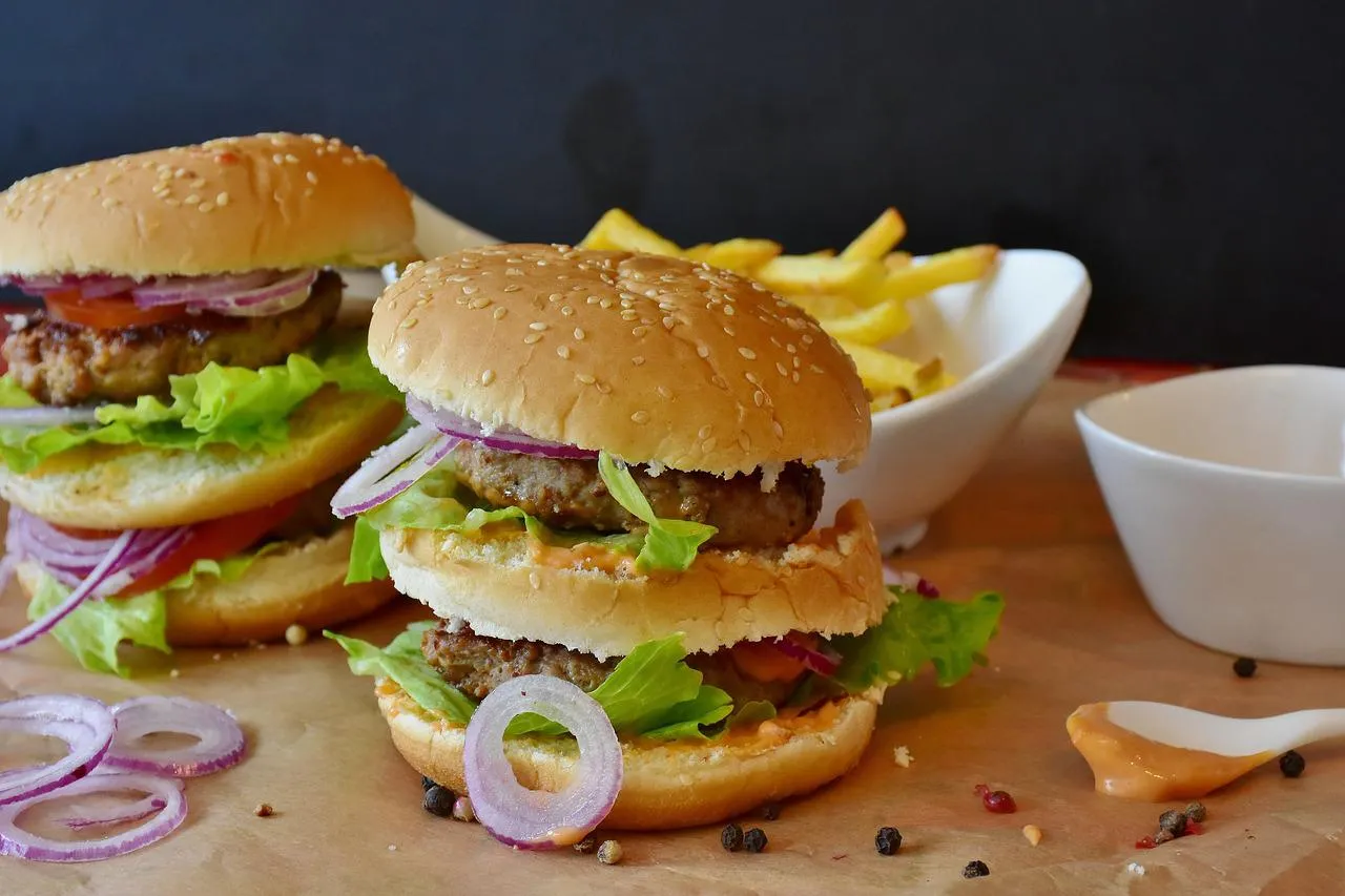 burger 2762371 1280