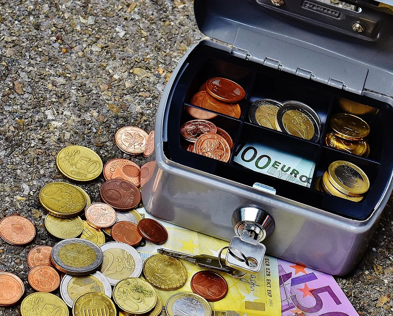 cashbox 1642995 1280