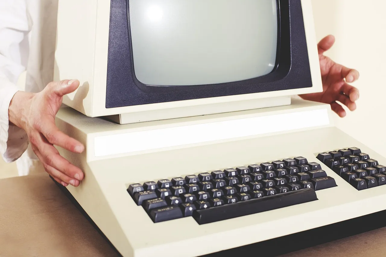 computer 1895383 1280