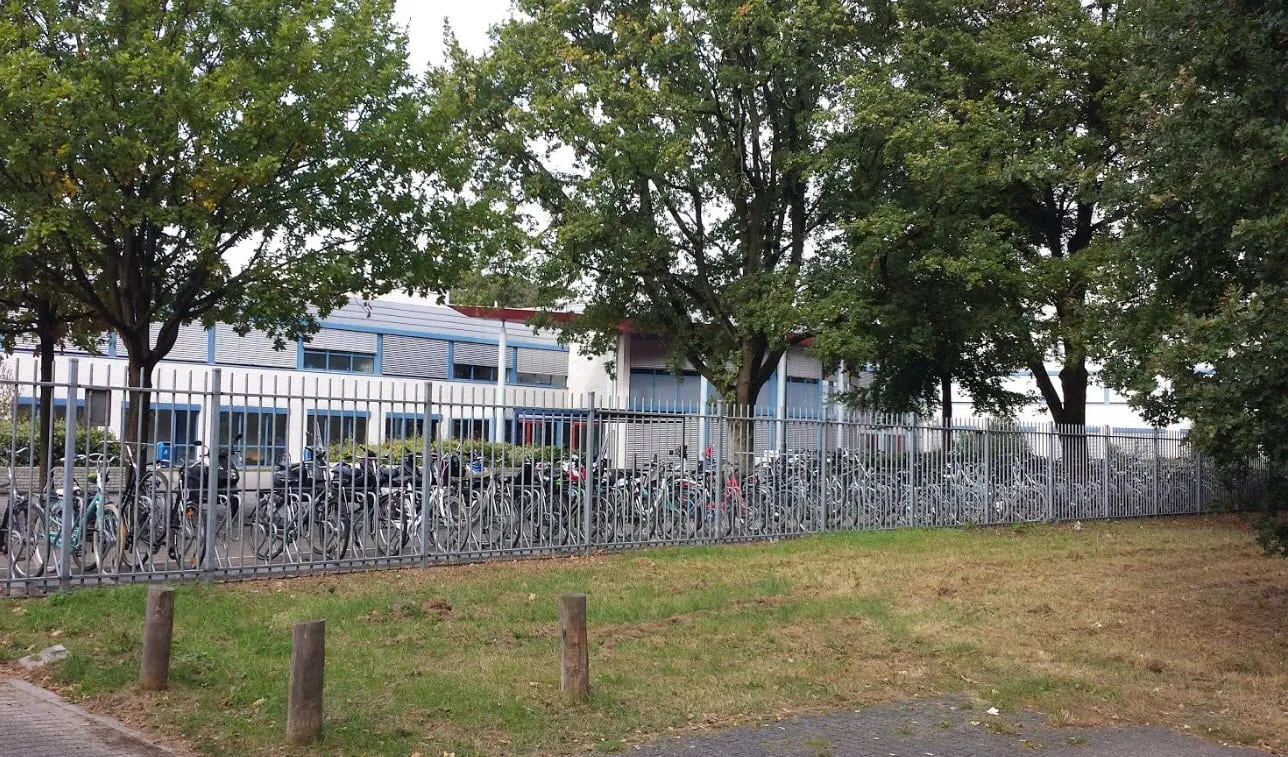 fietsen bij maaswaal college veenseweg