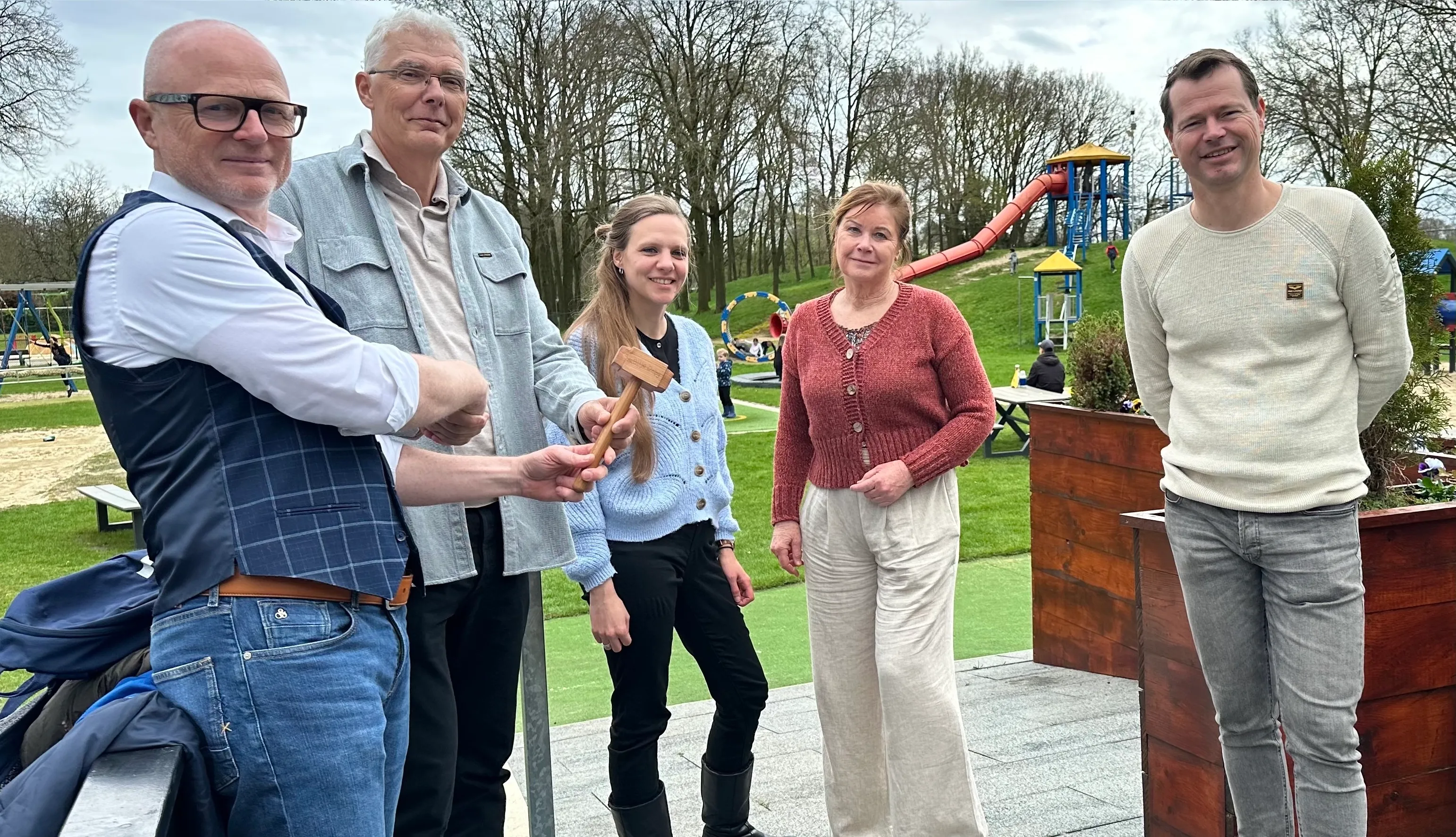 foto nieuwe bestuursleden