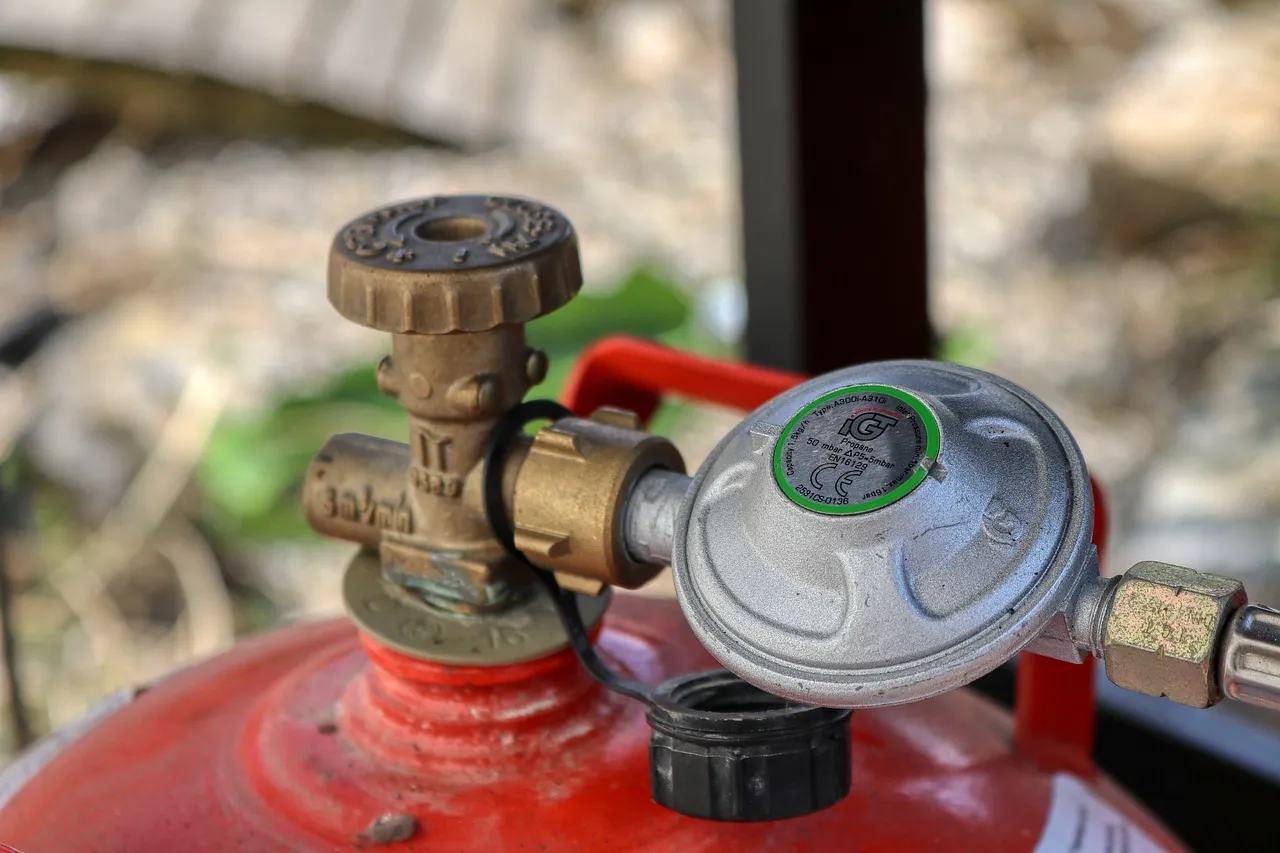gas 5027704 1280