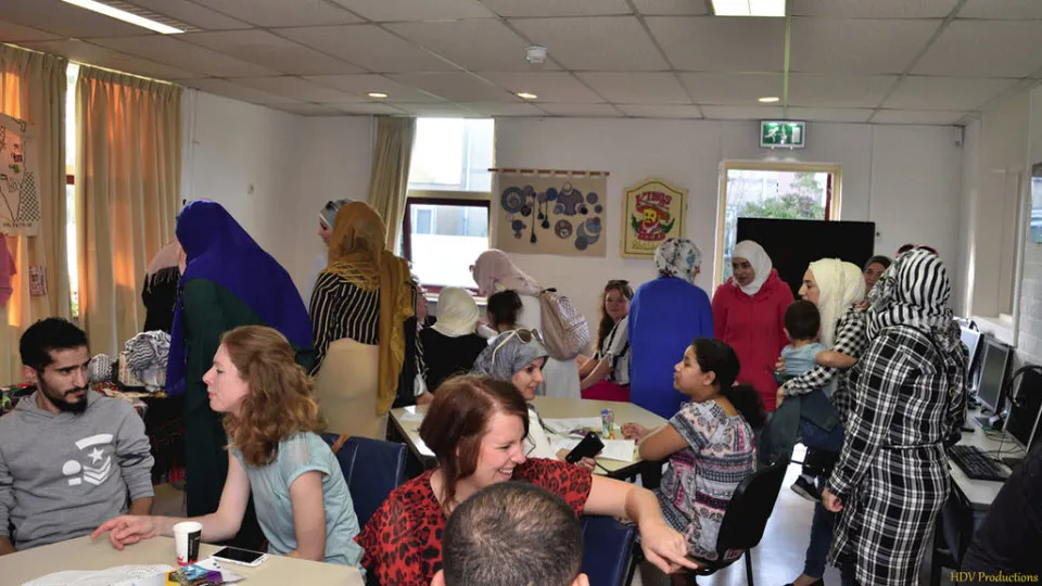 hand in hand in wijchen 00