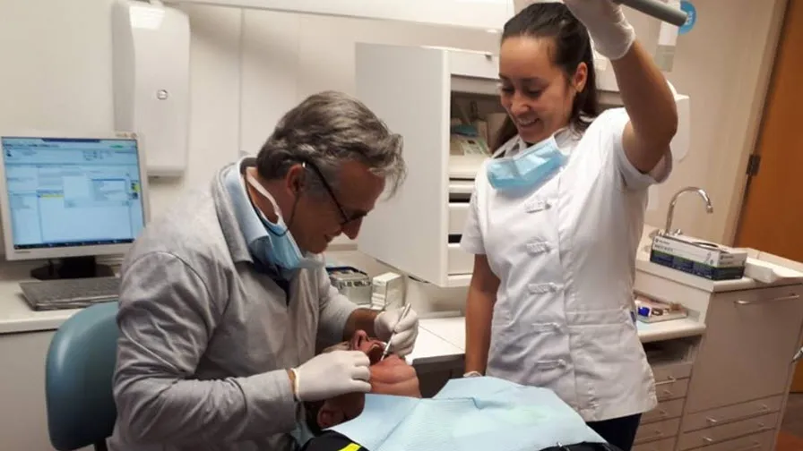 henri van gaen en tandarts