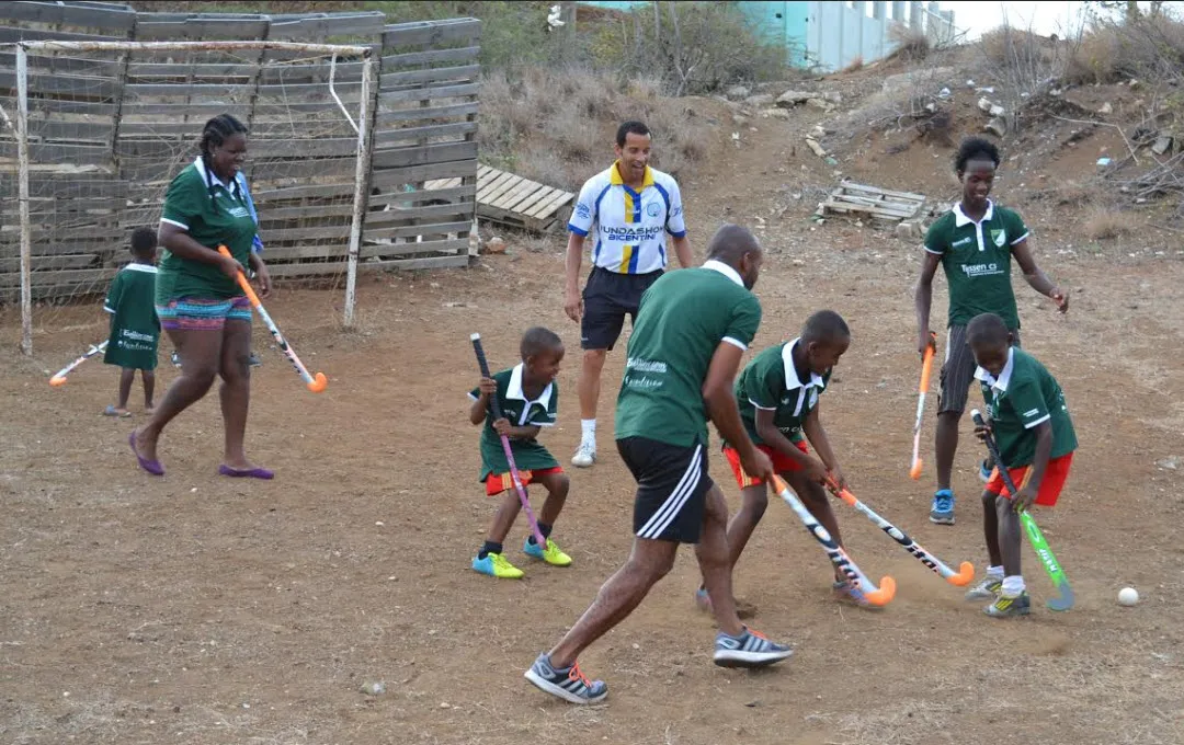 hockeyshirts mhc wijchen voor curacao 00