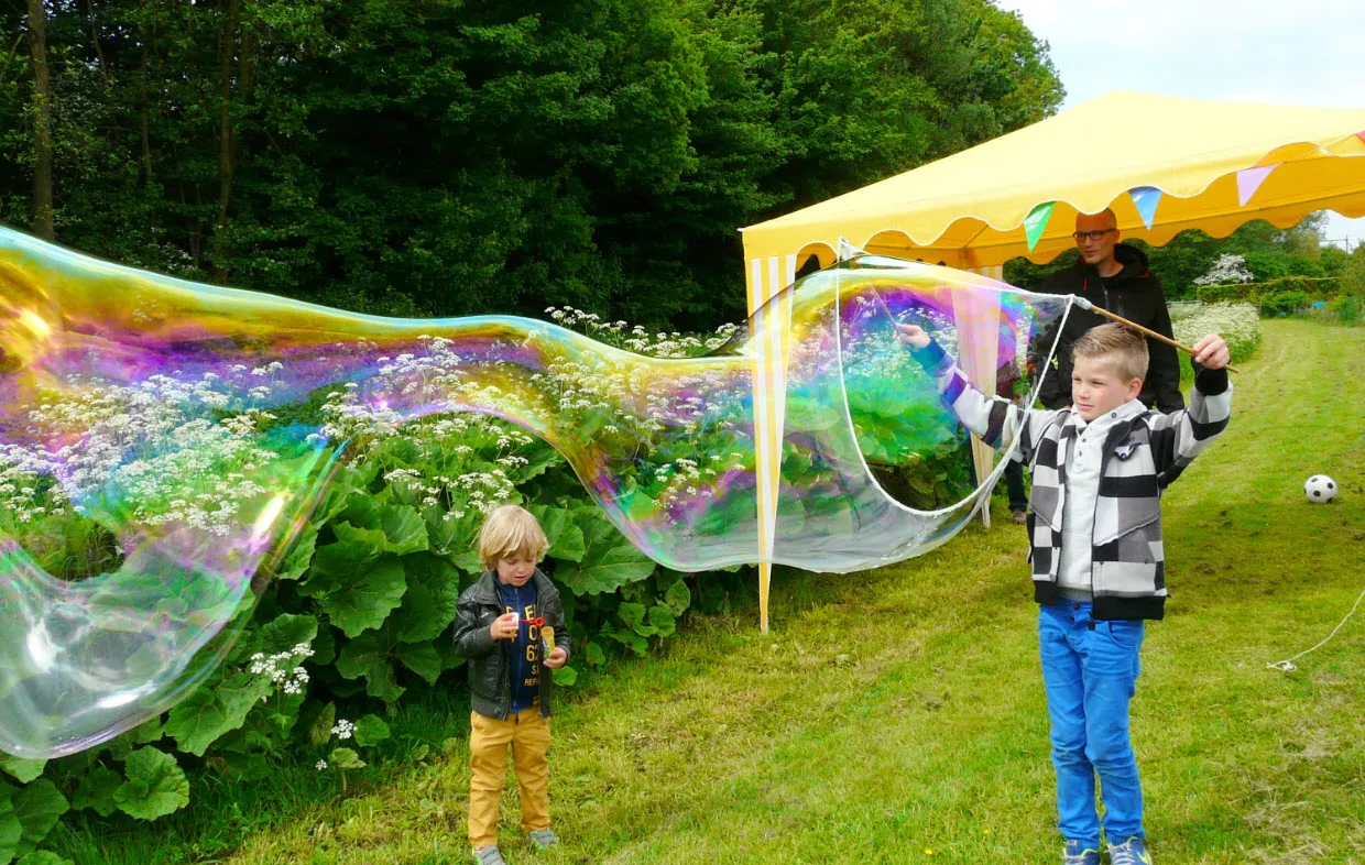 hof van west bellenblazen