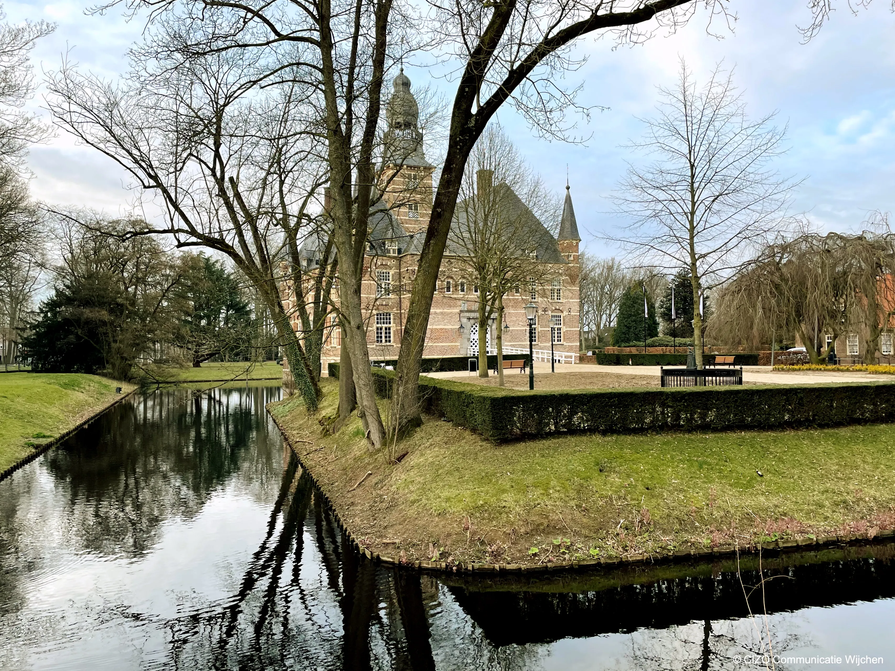 kasteel wijchen zijaanzicht