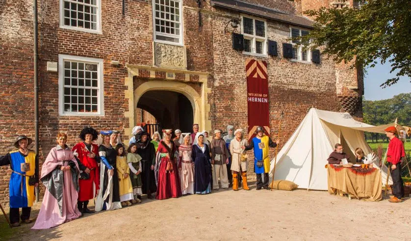 middeleeeuwse jaarmarkt hernen fotograaf ton rothengatter
