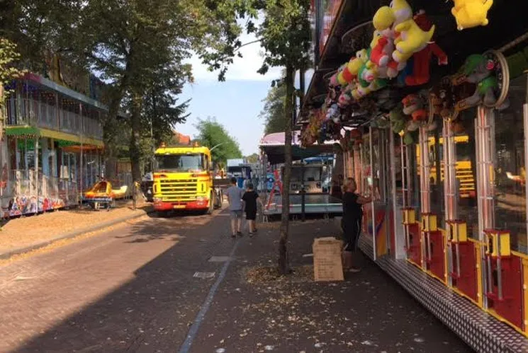 opbouw kermis wijchen 2016 02