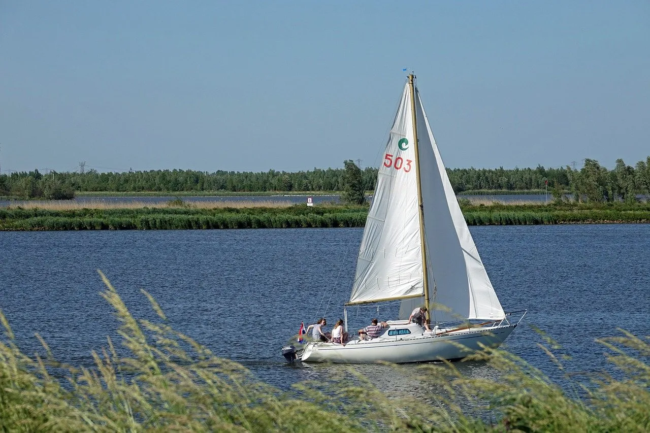 sailing boat 4871641 1280
