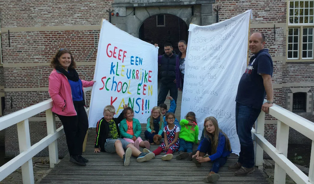 samsam voor het kasteel