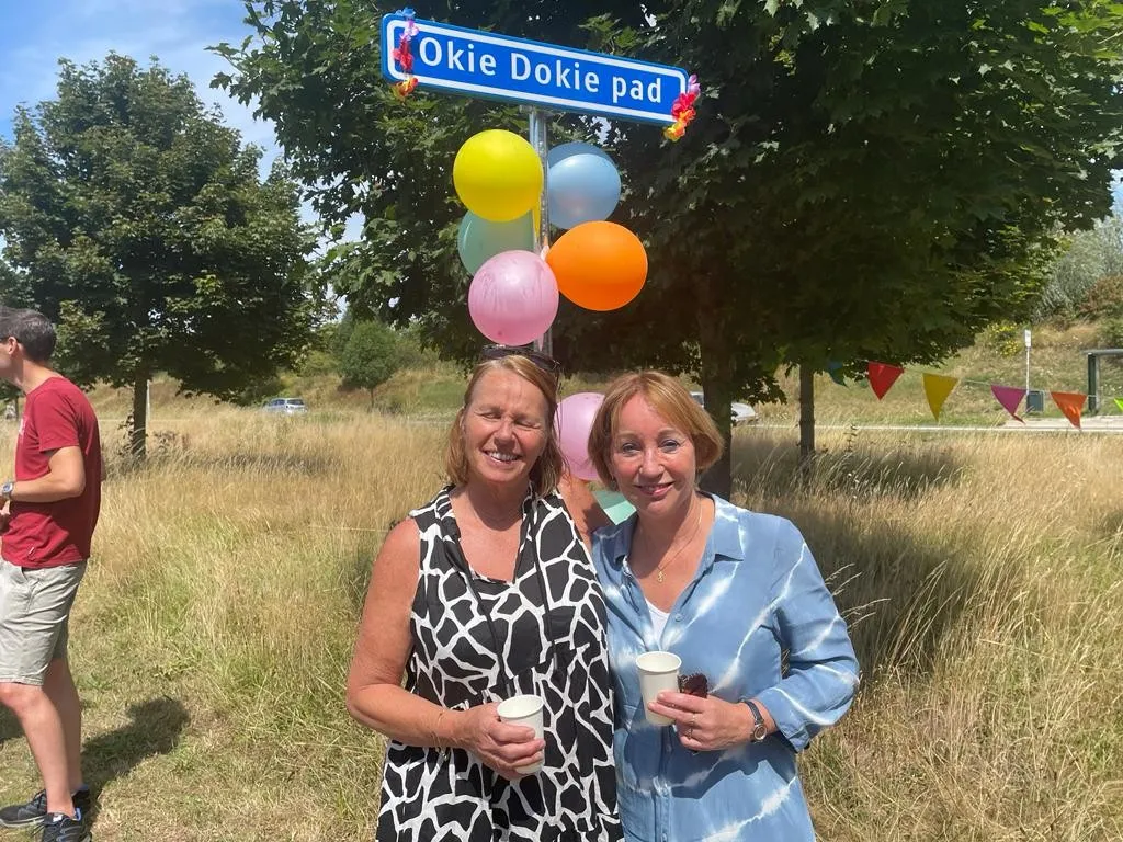 straatnaambordje okie dokie dorp