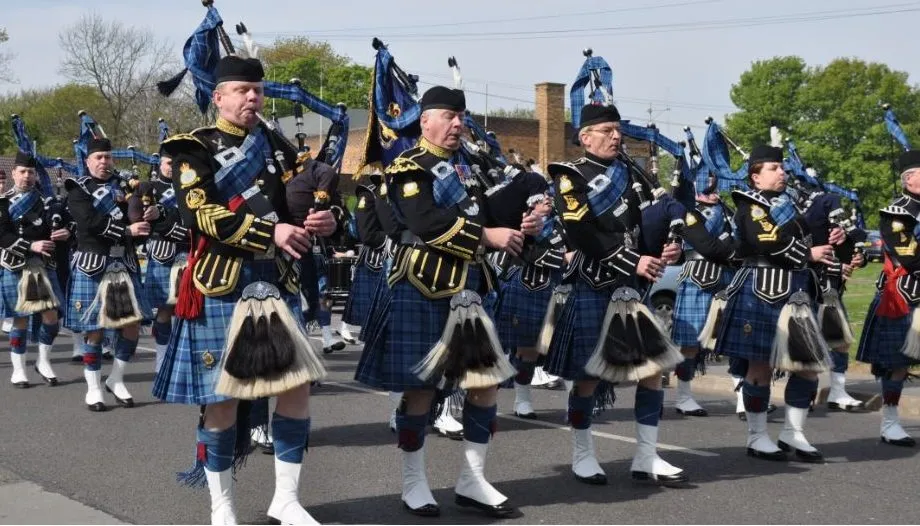 the royal air force waddington pipes and drums 01 e1568396144320