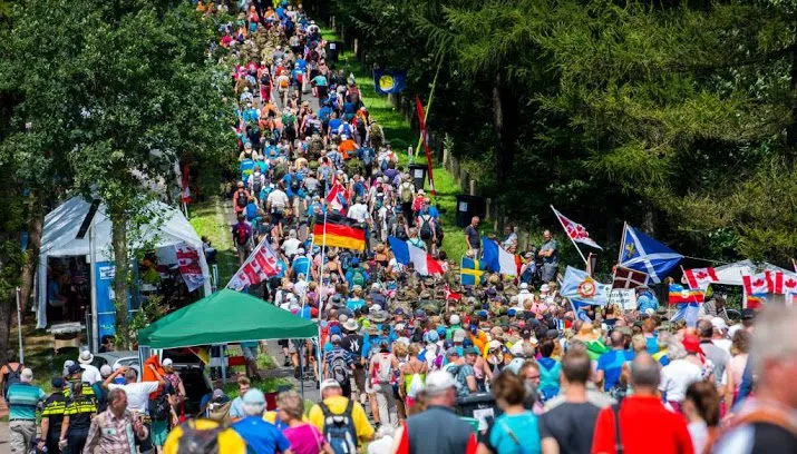 vierdaagselopers boos over niet werkende app 715x408