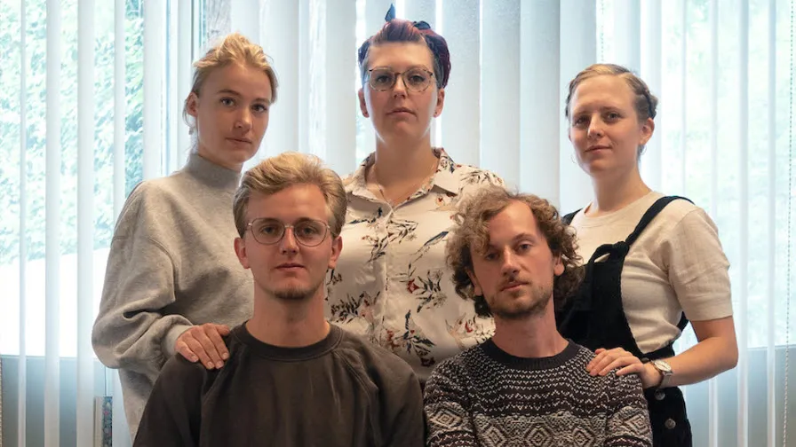 vijf jonge kunstenaars