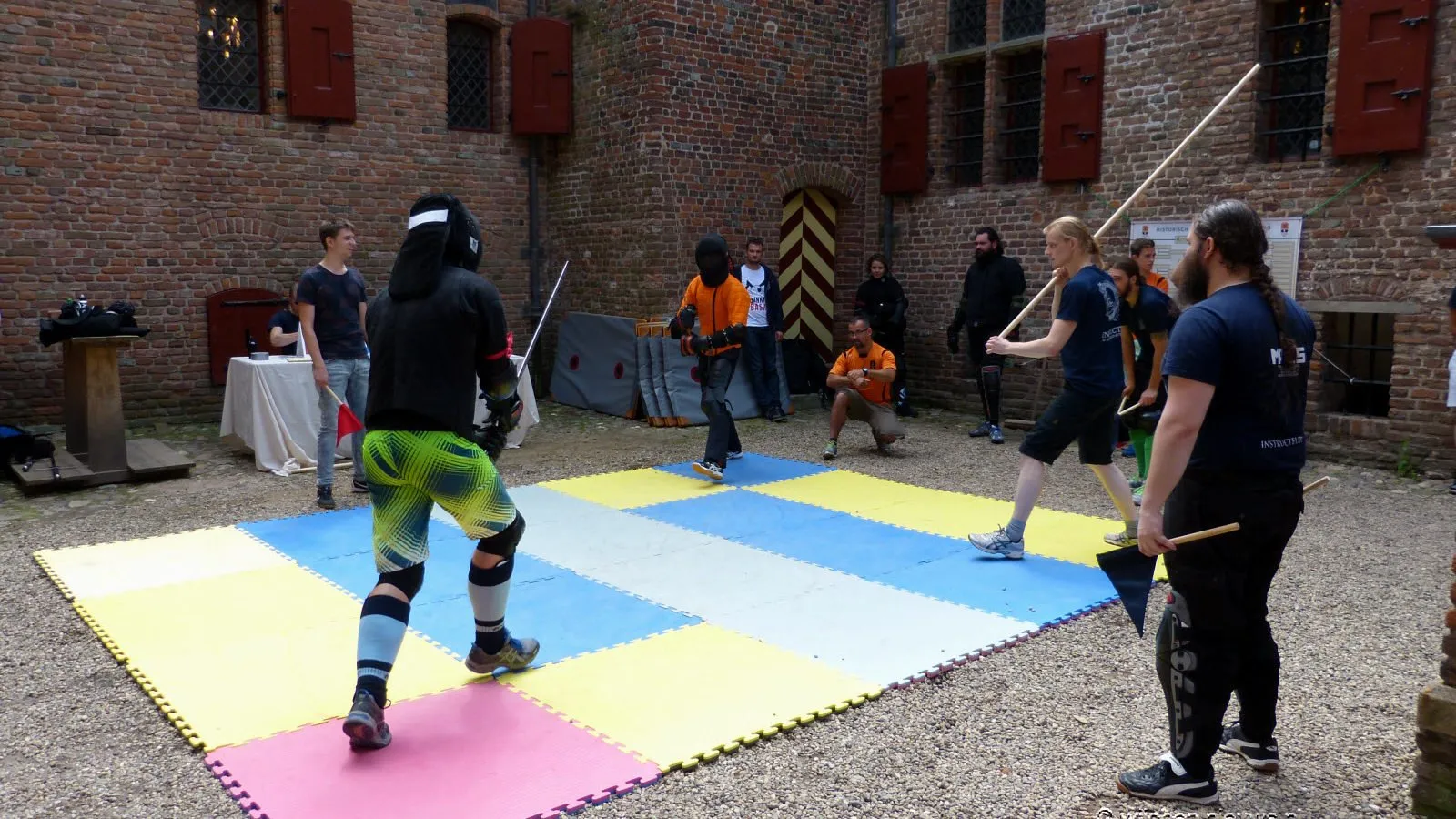 zwaardvechten kasteel hernen 04 e1562318490897