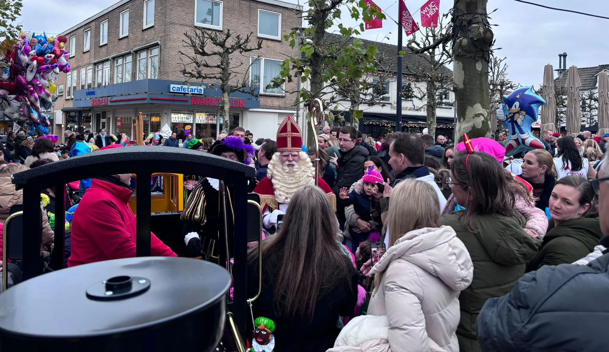 intocht sinterklaas wijchen 16 11 2024 e02078dd 94d5 4a14 b5d9 524ad30148e7