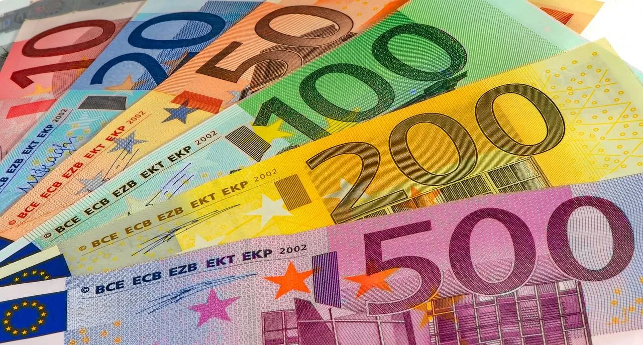 money 6395095 1280