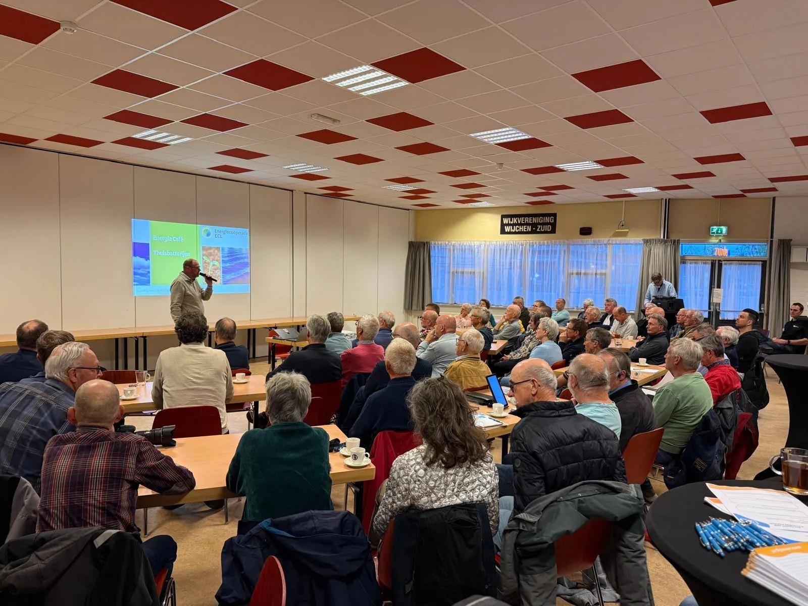 ef4f1b7f 0c63 46d3 a1e1 c3eecbe5ccfc