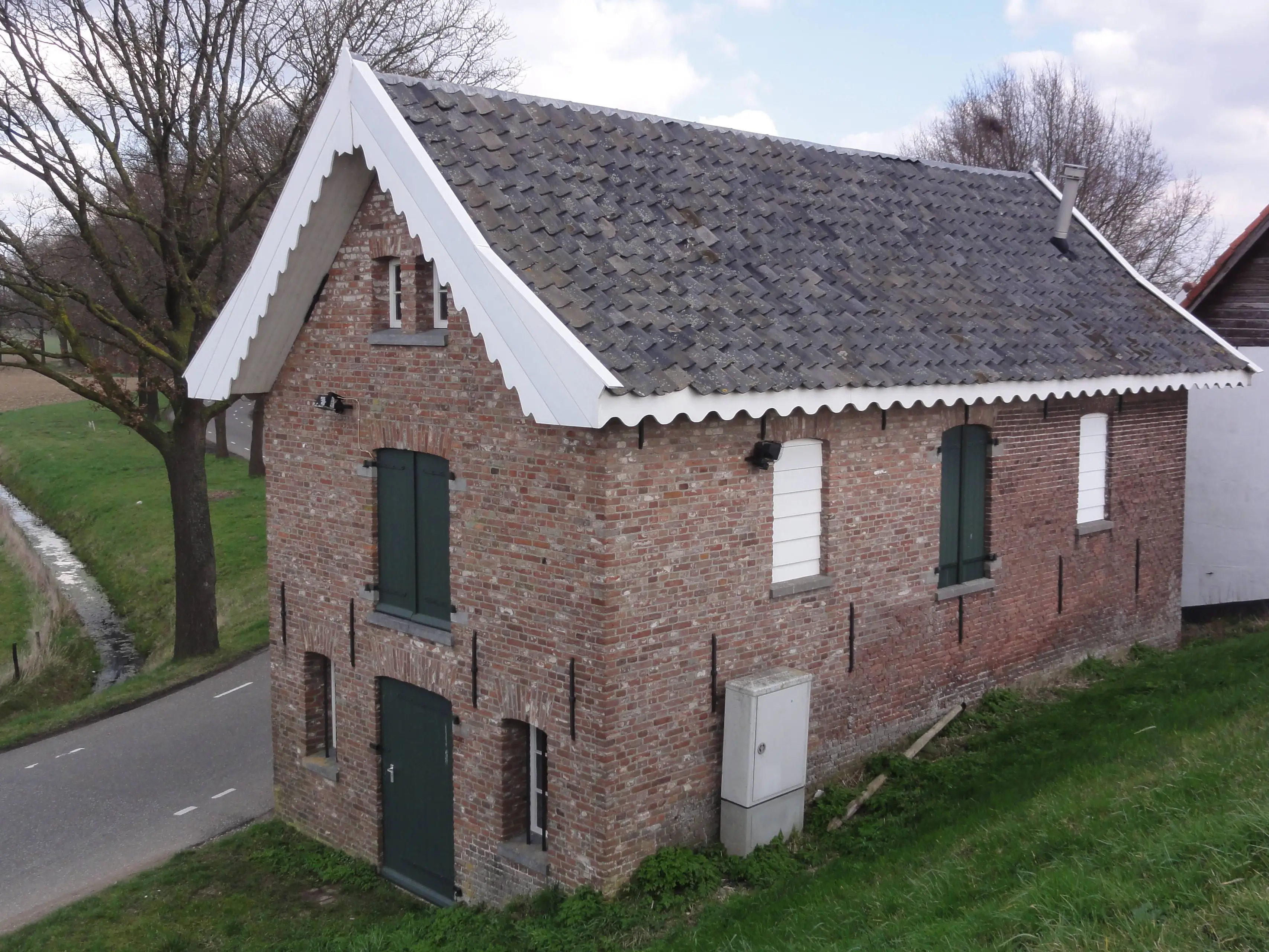 Wijchen_Ravensteinseweg_521_dijkmagazijn_(poldermagazijn)_Gem.Mon._(02)