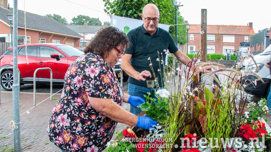 20200724 woe bloembakken 000