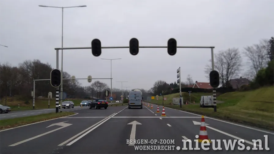 20211215 vin boz verkeerslichten randweg