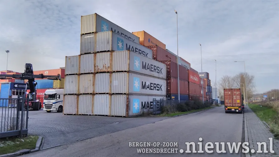 20211222 vin alg containers 002b