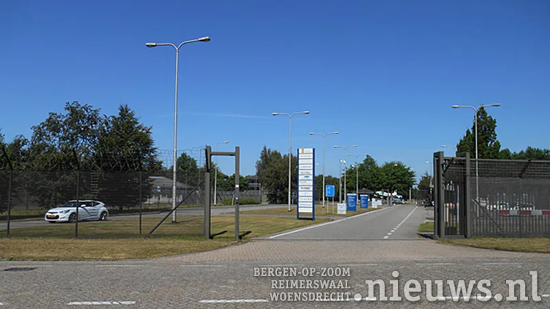 hoo ingang vliegbasis