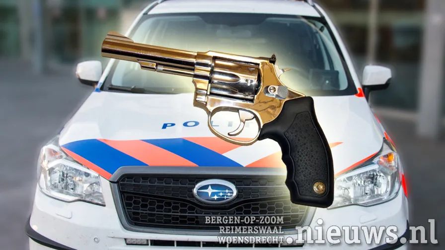 jkr politieauto revolver