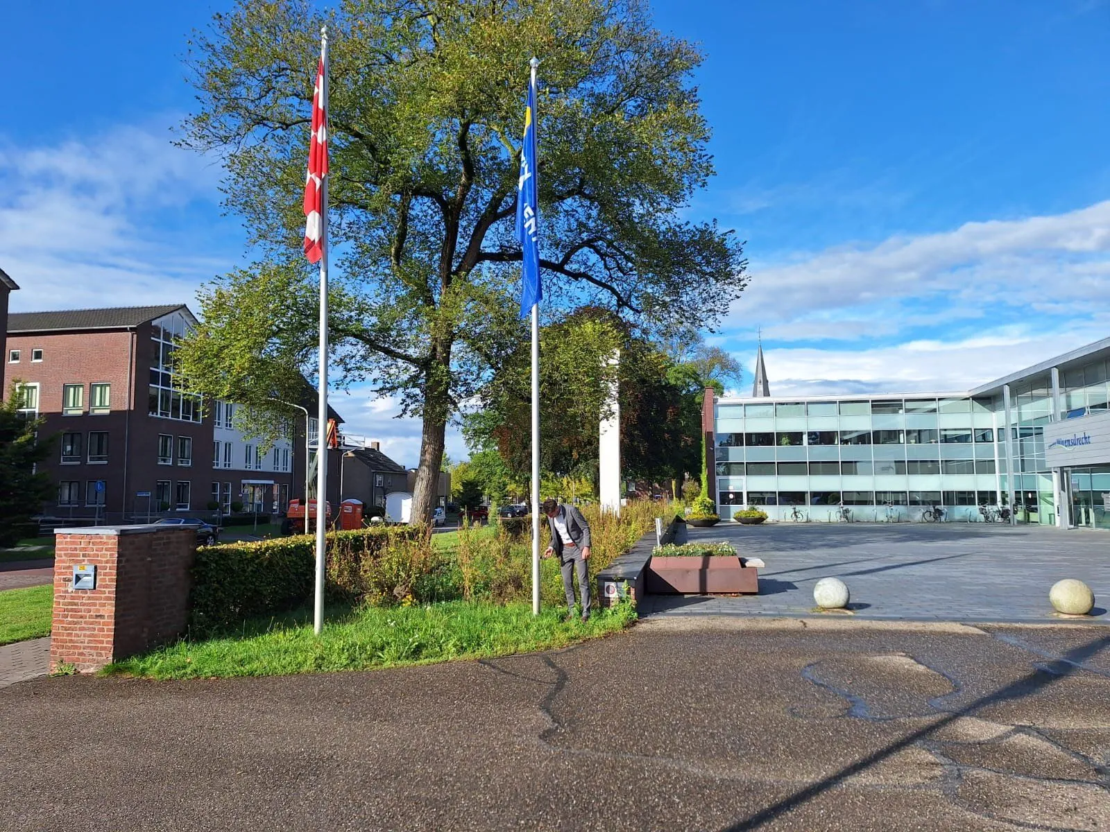 wethouder van agtmaal vlag open monumentendag 2024