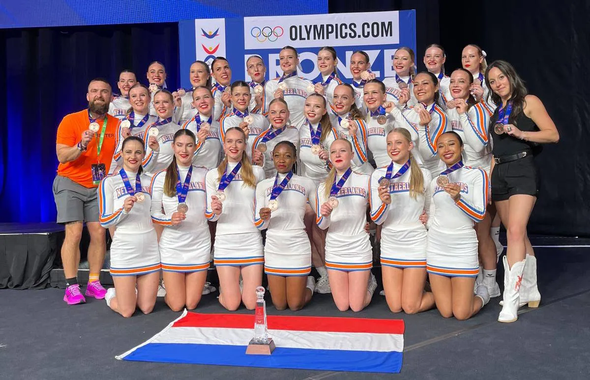 20250425 cheerleading