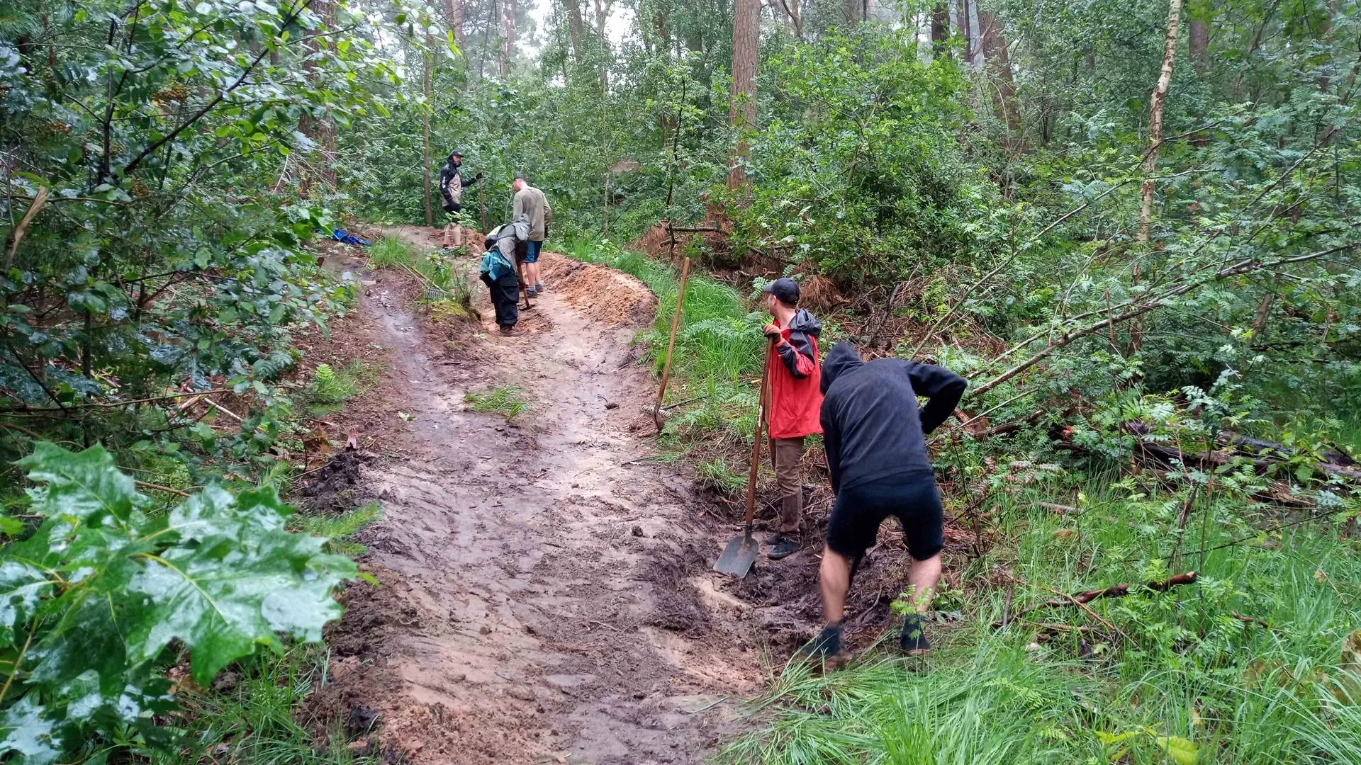 werken aan de mtb trails