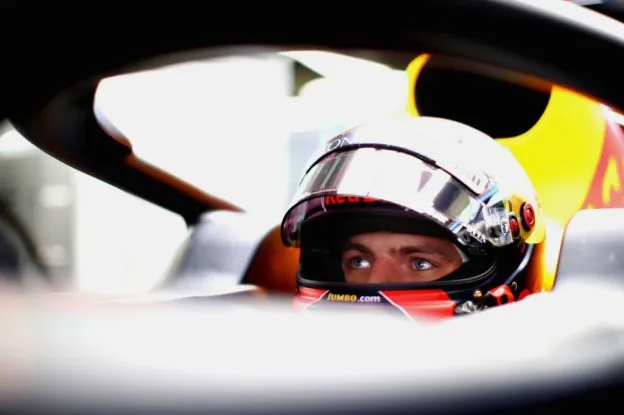 Verstappen cockpit vrijdag japanjpg