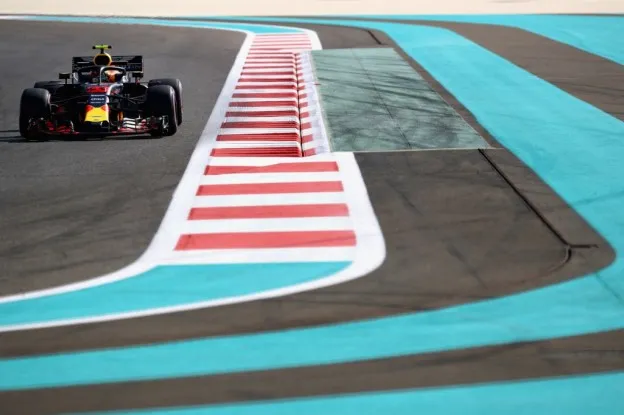Verstappen gp abu dhabi 2018 vrijdagjpg
